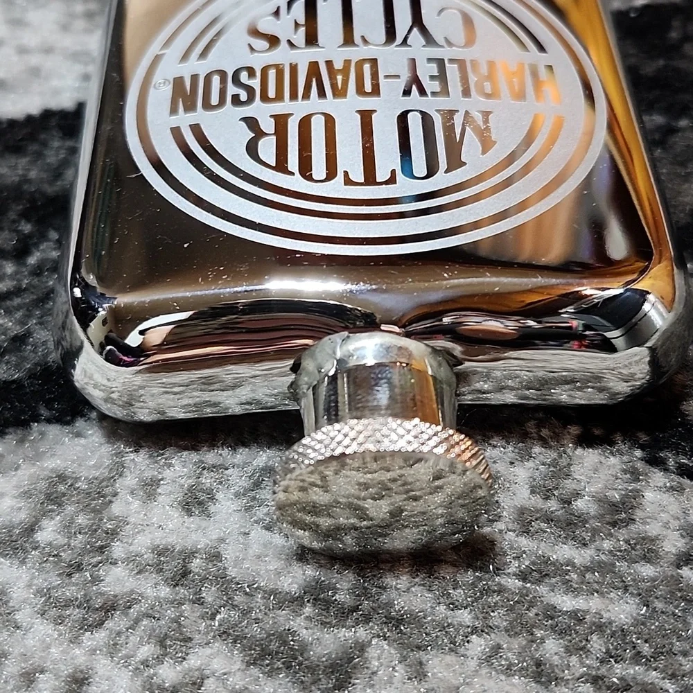 HARLEY DAVIDSON ENGRAVED CIRCLE HD LOGO STAINLESS STEEL HIP FLASK